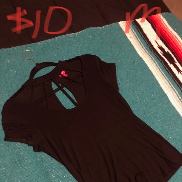 Stylish tops of all colors and sizes! - Picture 2 of 16